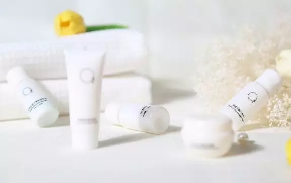 為什么企業(yè)現(xiàn)在都喜歡選擇化妝品代加工？